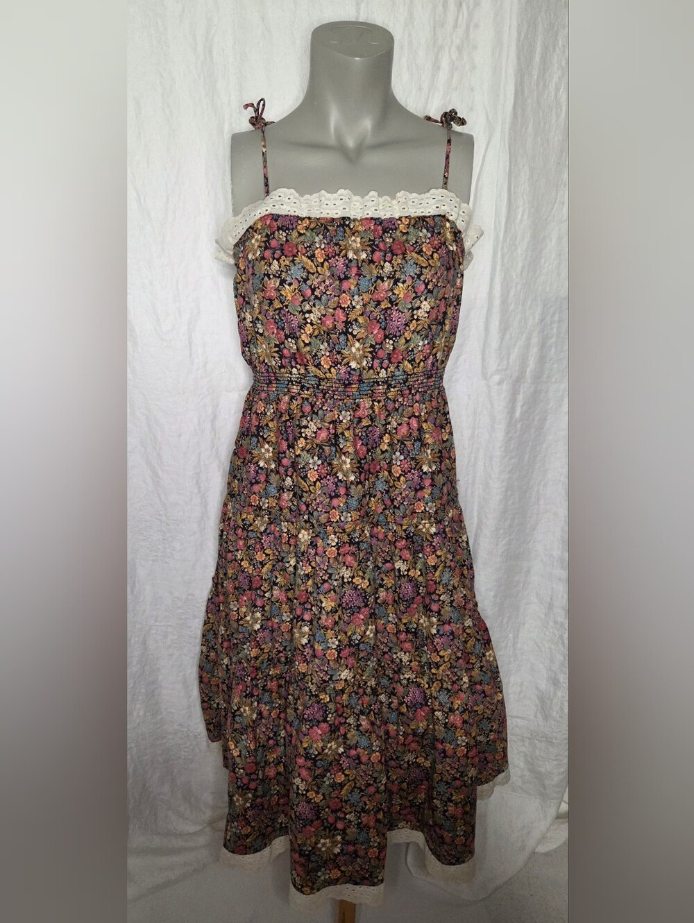 Floral Strapless Midi Dress with Lace Trim - Black Floral